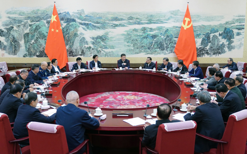 　　12月25日至26日，中共中央政治局召開民主生活會，中共中央總書記習近平主持會議并發表重要講話。新華社記者 謝環馳 攝
